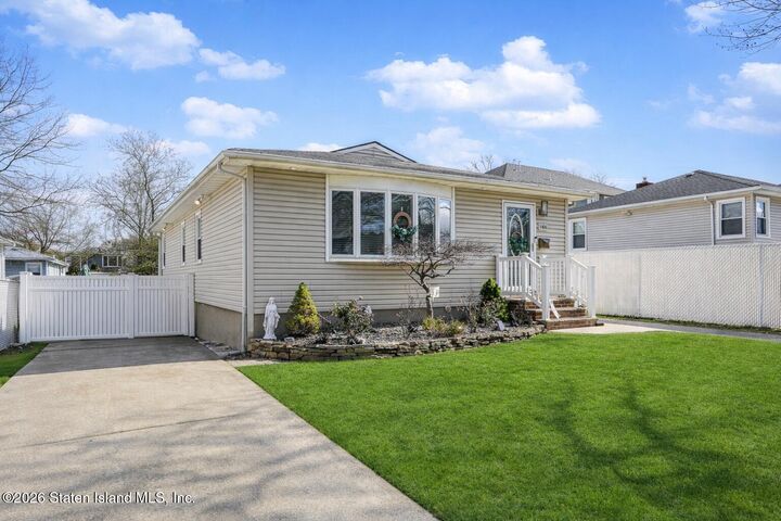 Property Photo:  166 O'Gorman Avenue  NY 10306 