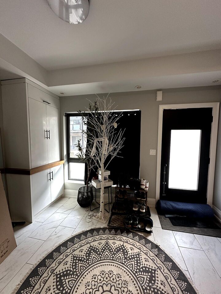 Property Photo:  369 Essa Road 45  ON L4N 9C8 
