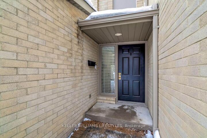 Property Photo: 1399 Commissioners Road W 26 ON N6K 4G9