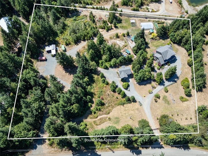 Property Photo: 7455 Rodger Rd BC V0R 2M0