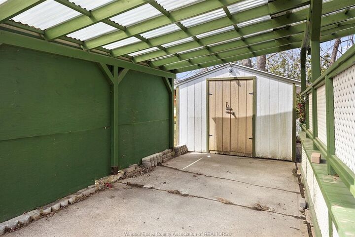 Property Photo:  111 Dana Drive  ON N8M 2A1 