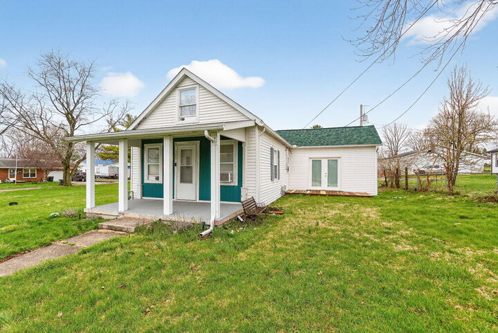 Property Photo: 328 W Light Street OH 43078