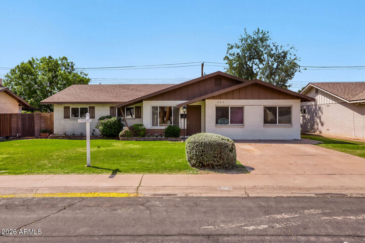 Property Photo: 233 E Cairo Drive AZ 85282
