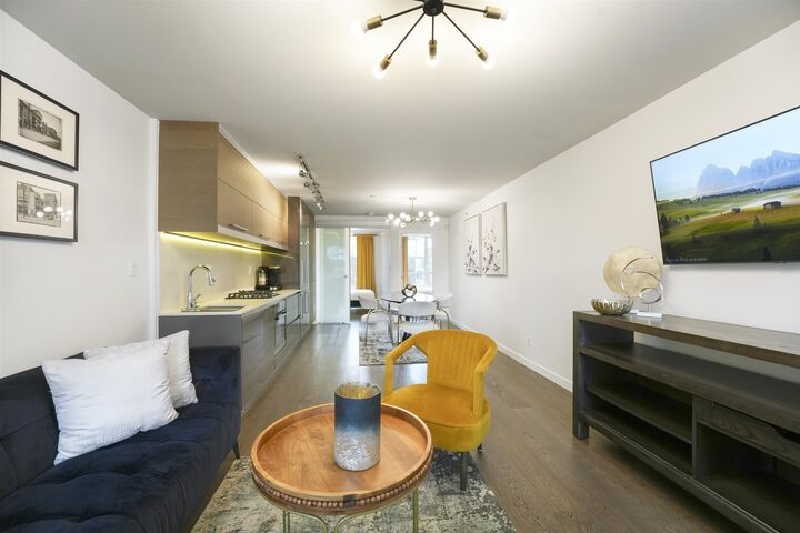 Property Photo: 189 Keefer Street 608 BC V6A 0C8