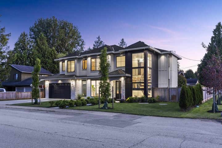 1145 50B Street — photo 1