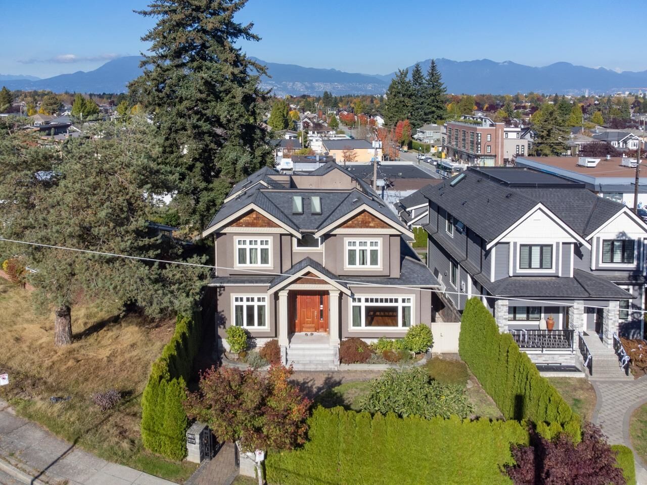Property Photo: 2817 Oliver Crescent BC V6L 1T1