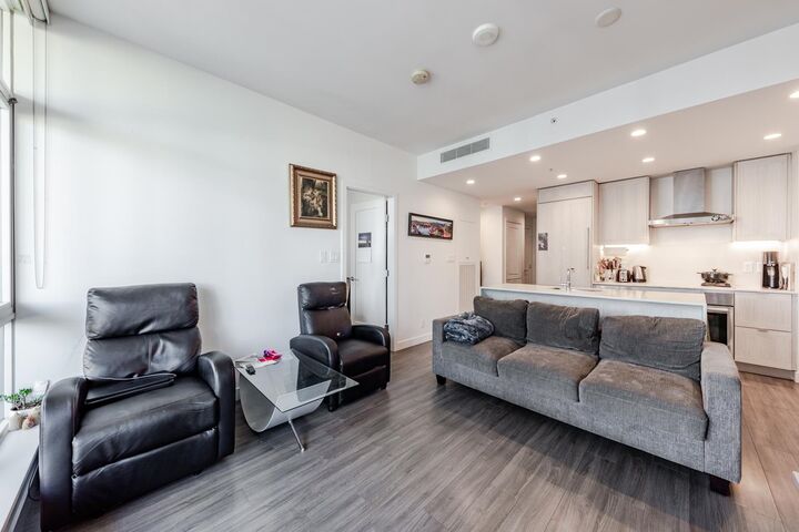 Property Photo: 2311 Beta Avenue 1805 BC V5C 0M1