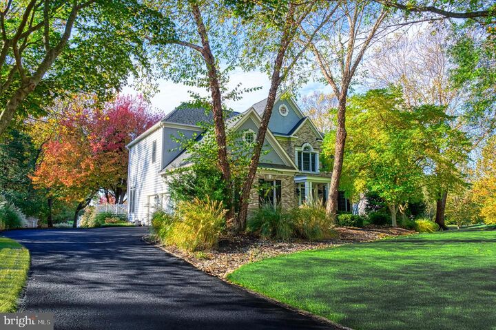 Property Photo:  10409 Dunn Meadow Road  VA 22182 