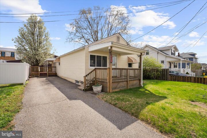 Property Photo:  631 Cresswell Road  MD 21225 