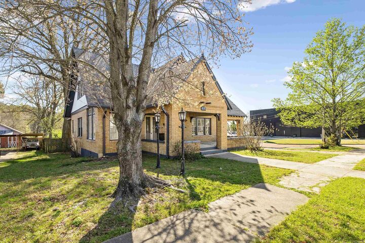 Property Photo:  305 N East Street  AR 72019 