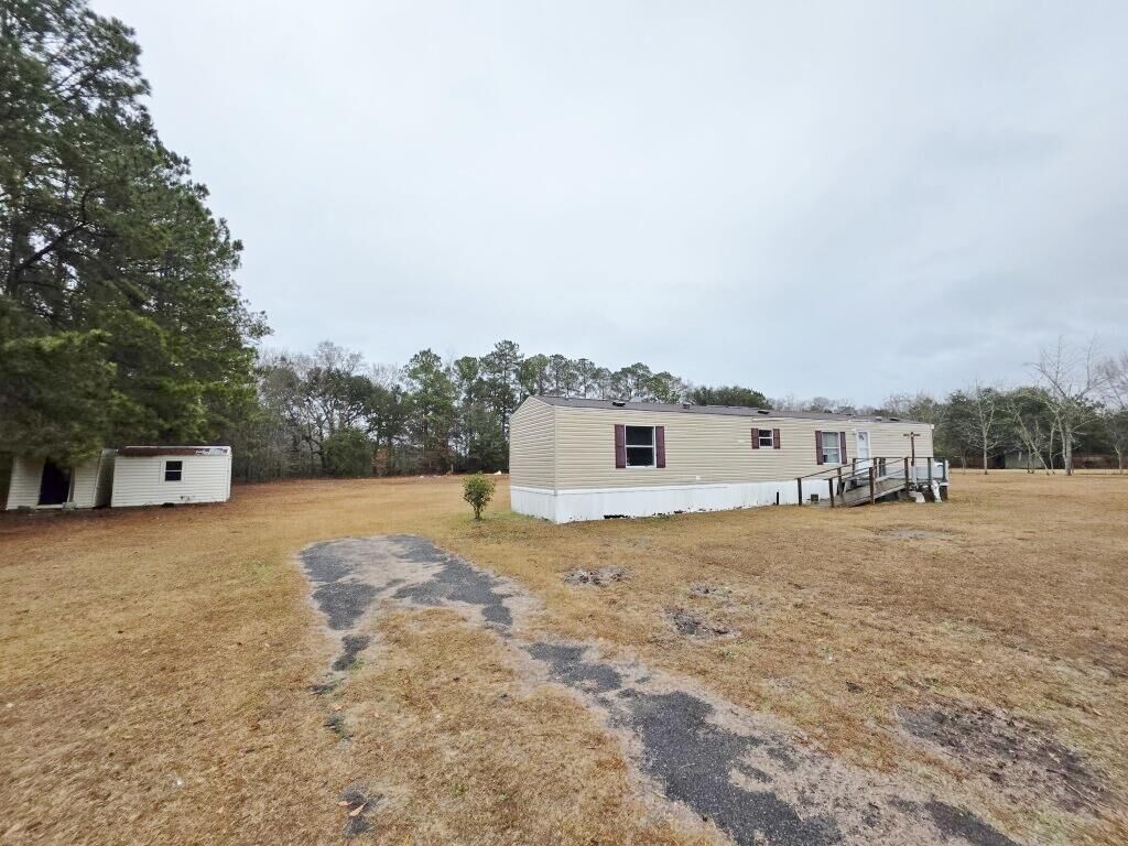 Property Photo:  180 Cherry Tree Lane  SC 29488 