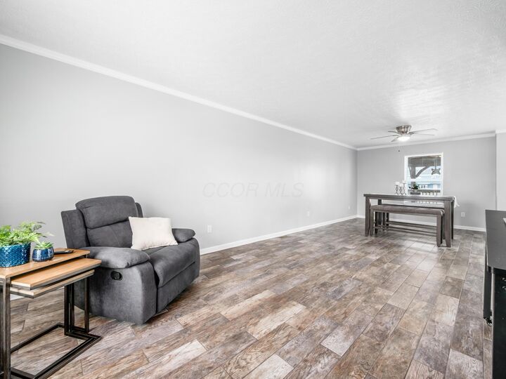 Property Photo:  5777 Empire Mills Run  OH 43110 