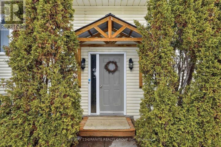 Property Photo: 28 Pine Ridge Road ON K0L 1C0