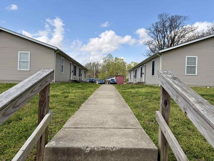 Property Photo: 445 & 453 S Ingram St KY 42420