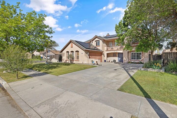 Property Photo:  644 Contenta Court  CA 93245 