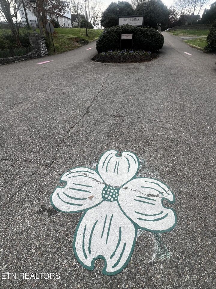 Property Photo:  2445 Kennington Rd  TN 37917 