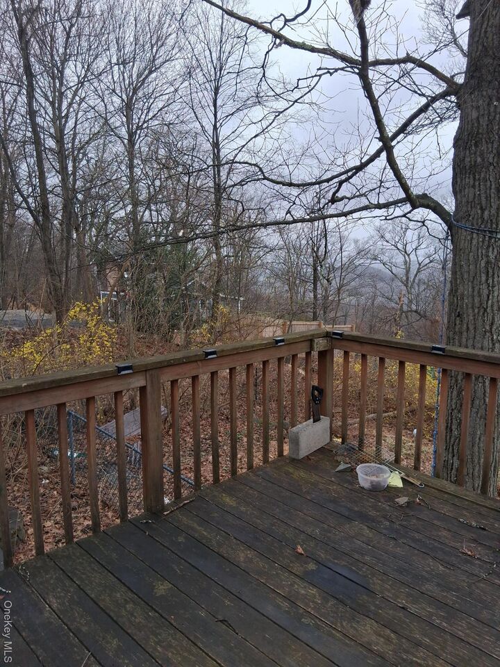 Property Photo:  26 Oakwood Trail S  NY 10950 