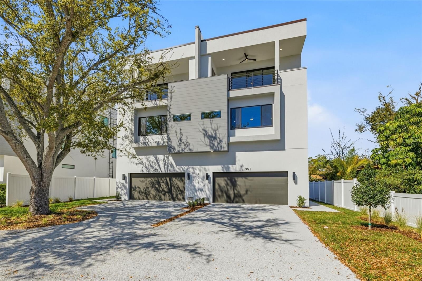 Property Photo:  4509 W North A Street 1  FL 33609 