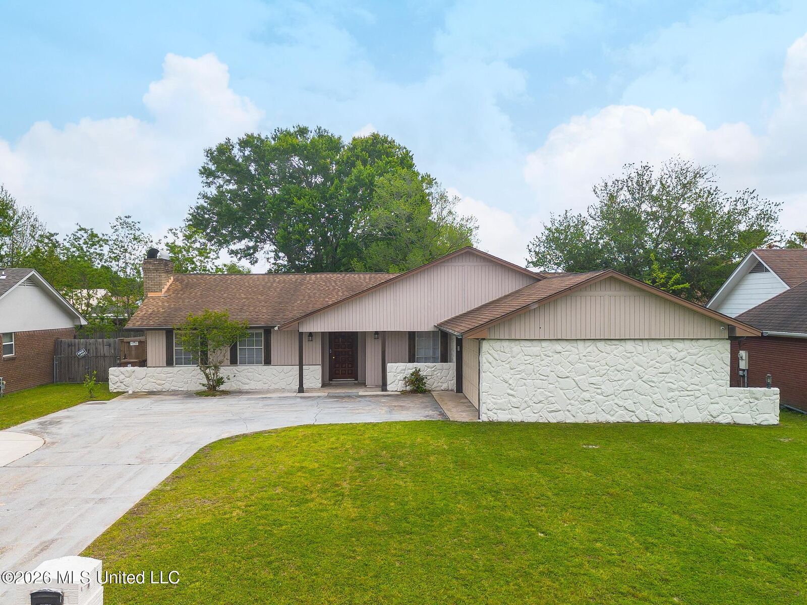 Property Photo: 2185 Baywood Drive MS 39532