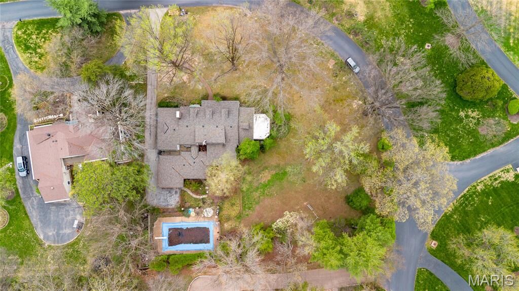 Property Photo:  58 Frontenac Estates Drive  MO 63131 