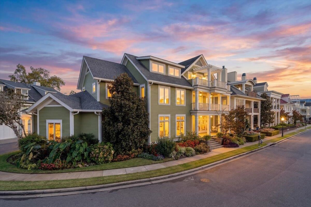 Property Photo:  936 River Park Dr  TN 38103 