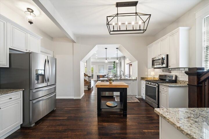 Property Photo:  124 Clark Pl  TN 38104 