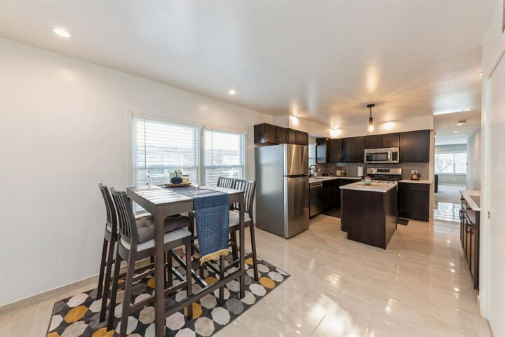 Property Photo:  856 E Capri Drive 2  IL 60074 