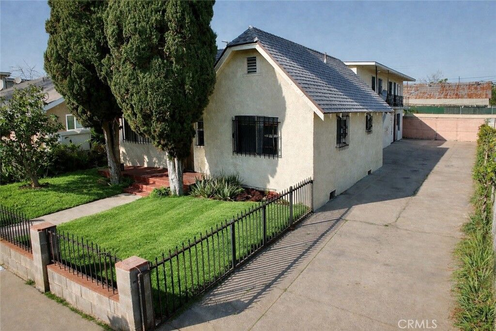 Property Photo:  1339 E Wesley Drive  CA 90806 
