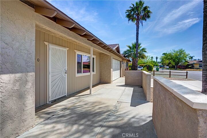 Property Photo: 40780 Malibar CA 92544