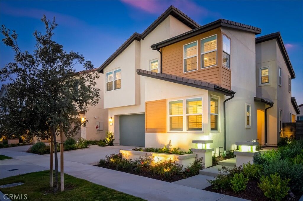 Property Photo:  1306 Roots Way  CA 92694 