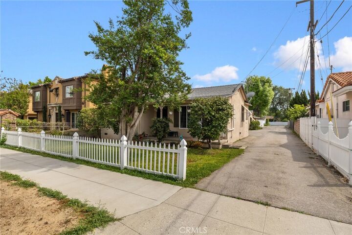 Property Photo: 750 W Camino Real A CA 91007