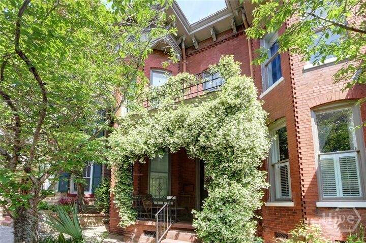 Property Photo:  220 E State Street  GA 31401 