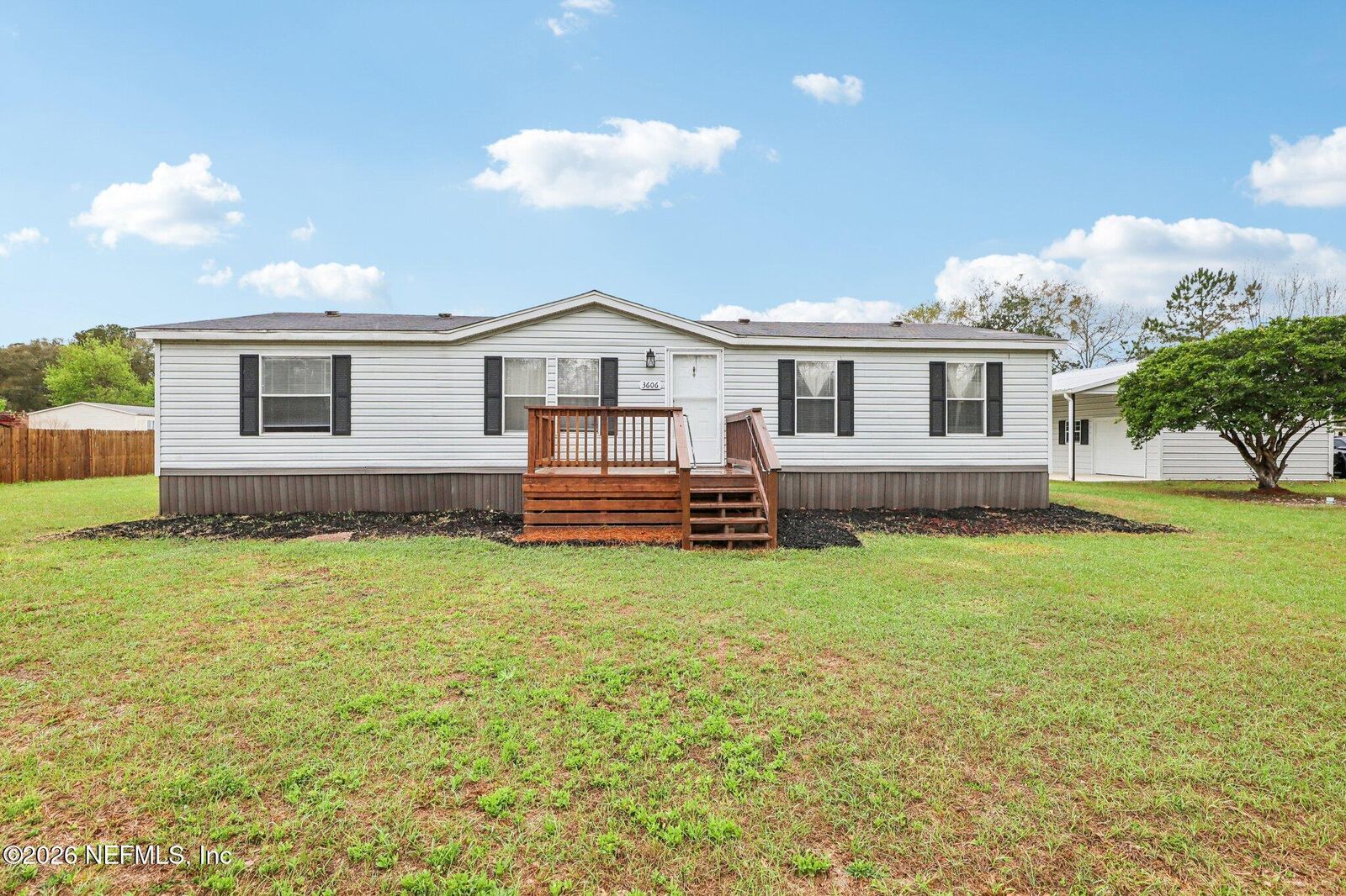 Property Photo: 3606 Thunder Road FL 32043