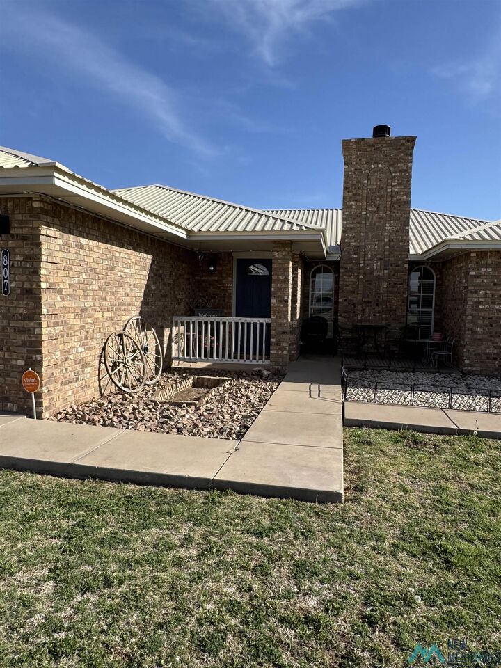 Property Photo:  807 Painted Pony Lane  NM 88210 