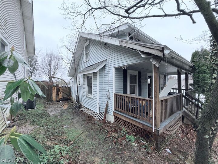 Property Photo:  1282 Sawyer Avenue  OH 44310 