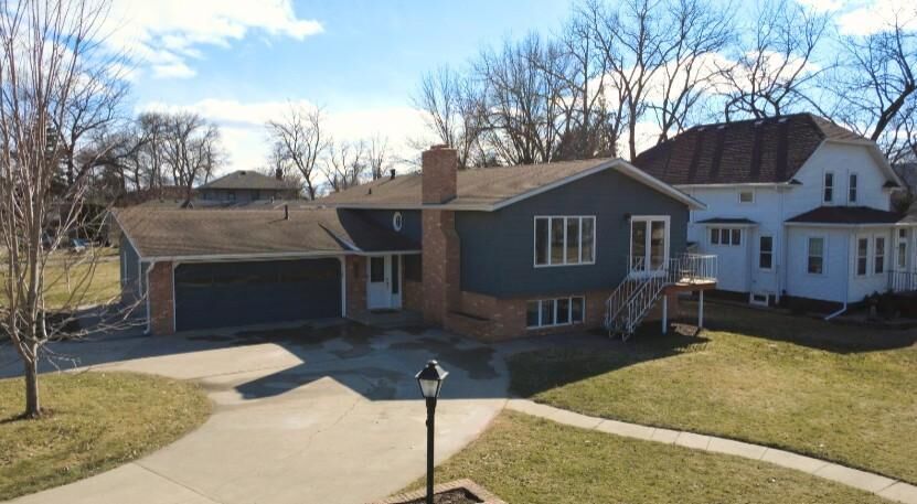 Property Photo: 417 E Division Street MN 56531