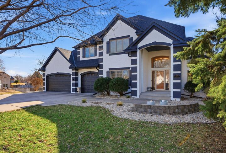 Property Photo: 4230 Pineview Lane N MN 55442