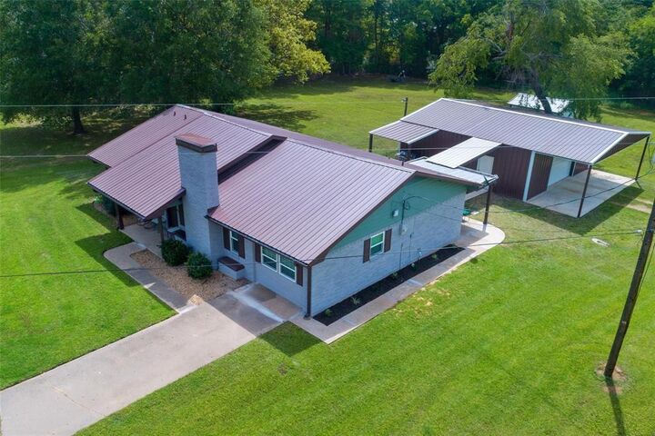 Photo de la propriété:  1410 E Royall Boulevard  TX 75148 