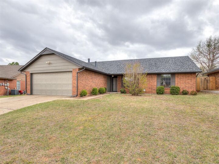 Property Photo: 8724 NW 84th Street OK 73132