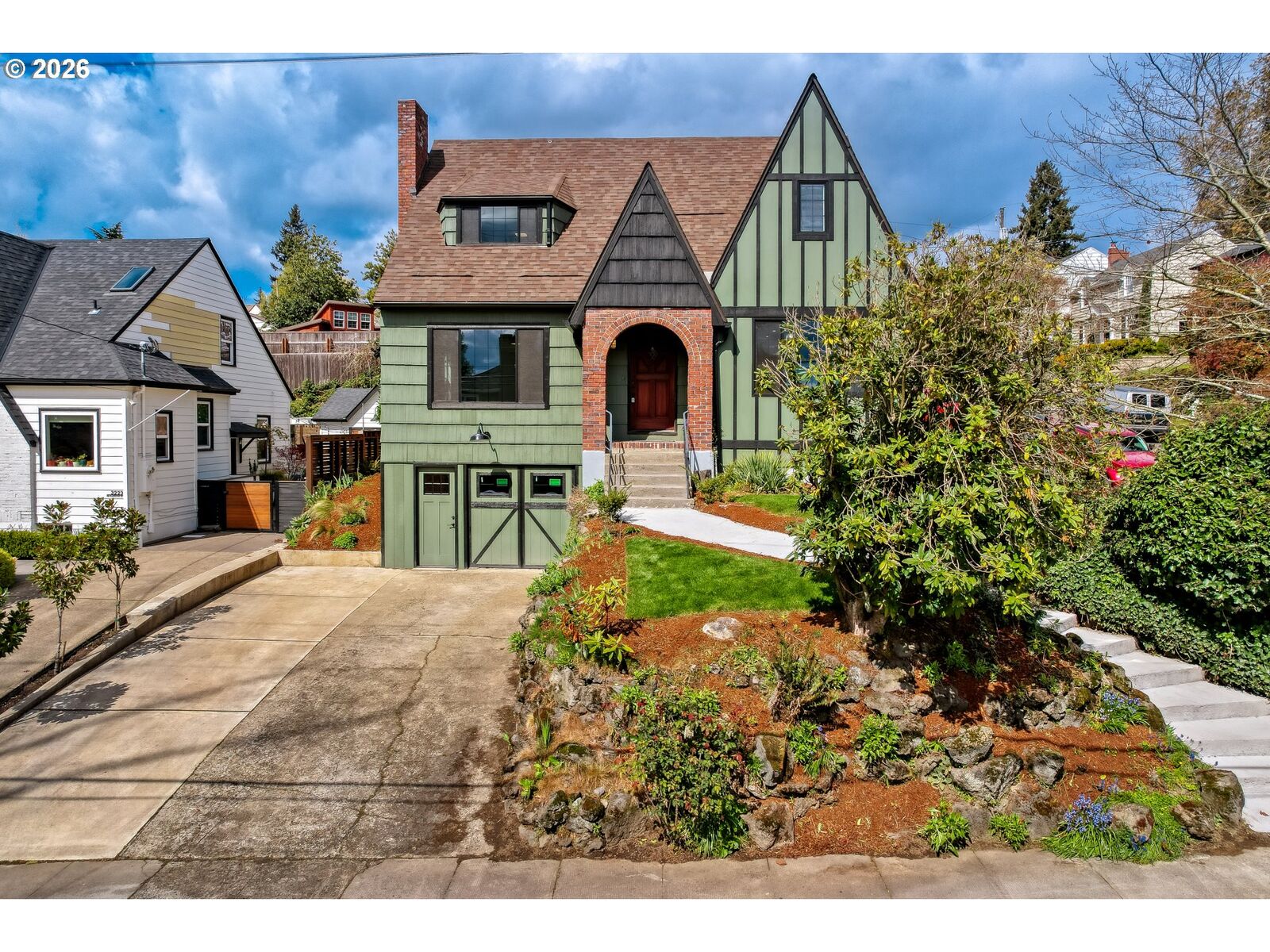 Property Photo:  3235 NE Klickitat St  OR 97212 