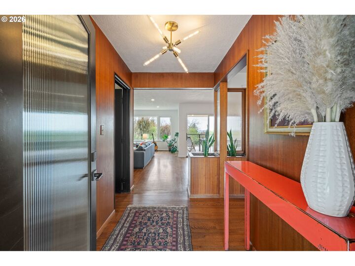 Property Photo:  8110 SW Valley View Dr  OR 97225 