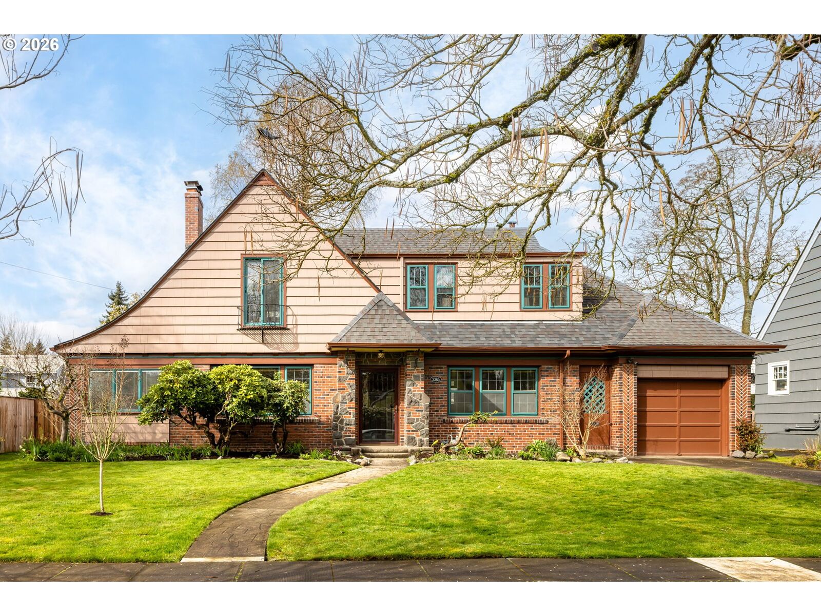 Property Photo:  3365 NE Alameda St  OR 97212 
