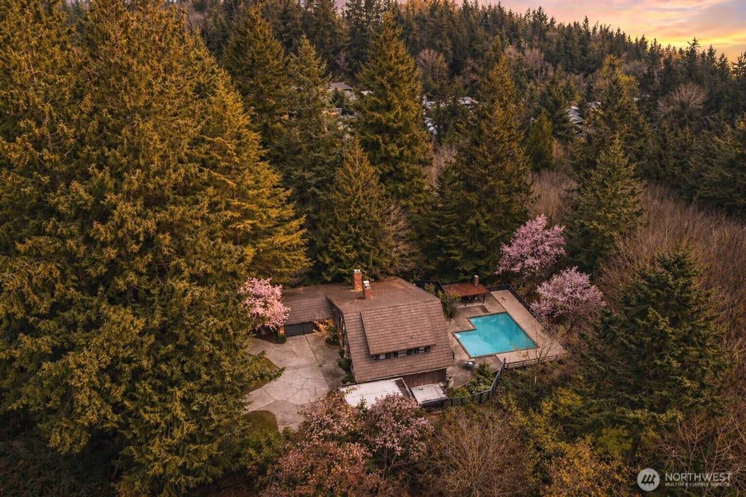 Property Photo:  16521 NE 1st Place  WA 98008 