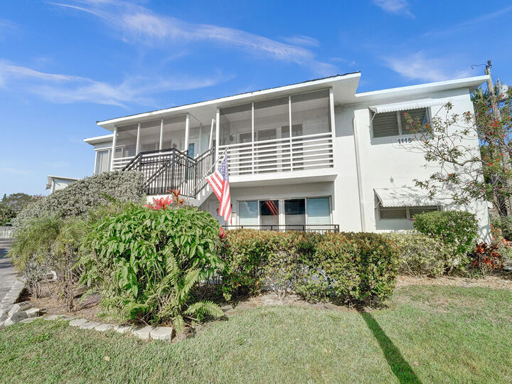 Property Photo:  1115 SE 14th Place  FL 33316 