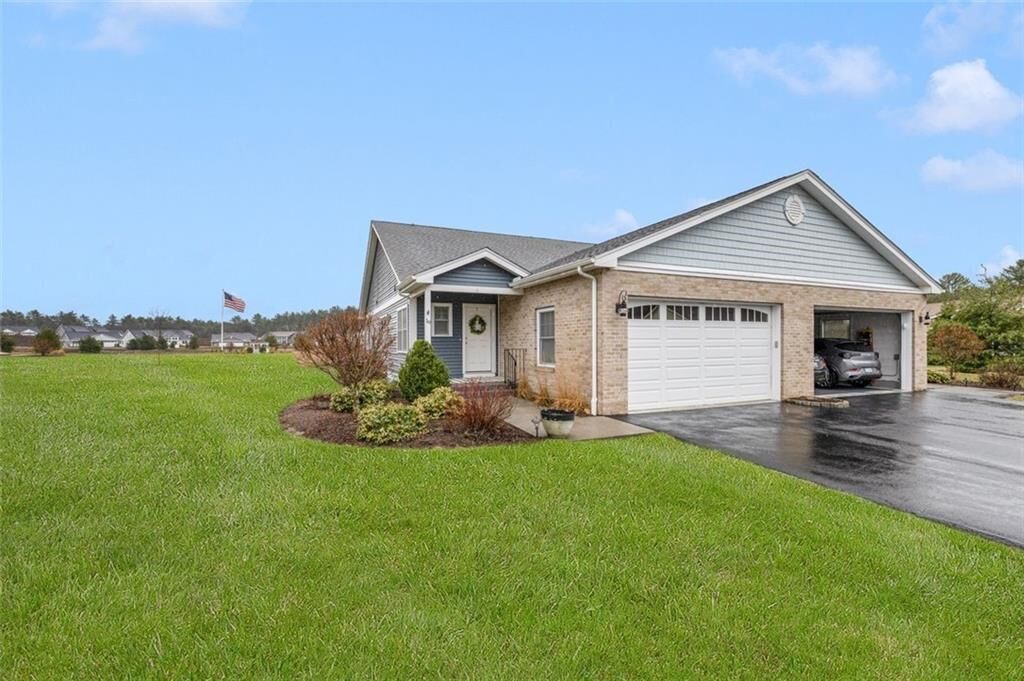 Property Photo:  19 Bella Vista Circle  RI 02814 