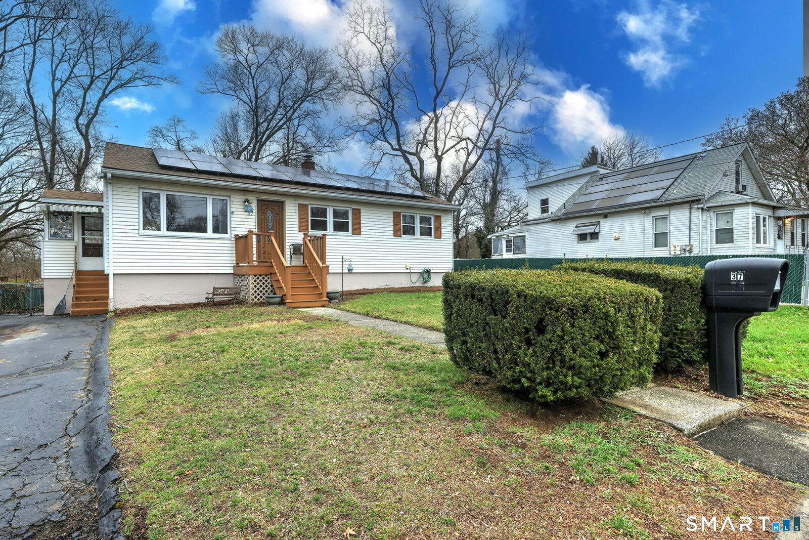 Property Photo:  37 Yates Street  CT 06516 