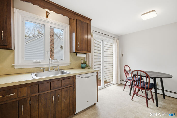 Property Photo:  36 Grove Street E  CT 06042 