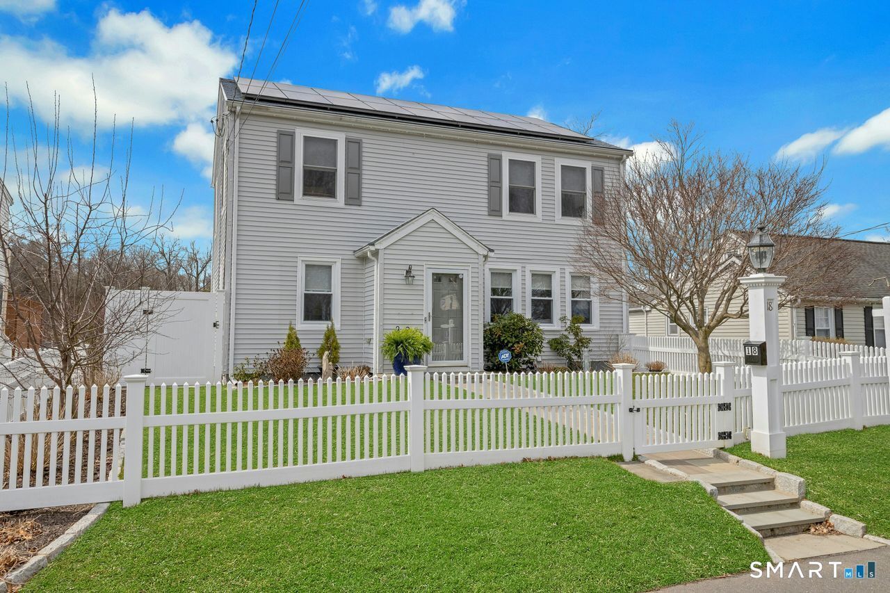 Property Photo:  18 Chester Street  CT 06850 