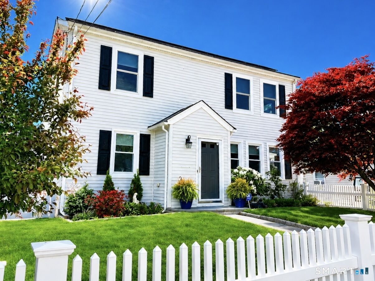 Property Photo:  18 Chester Street  CT 06850 