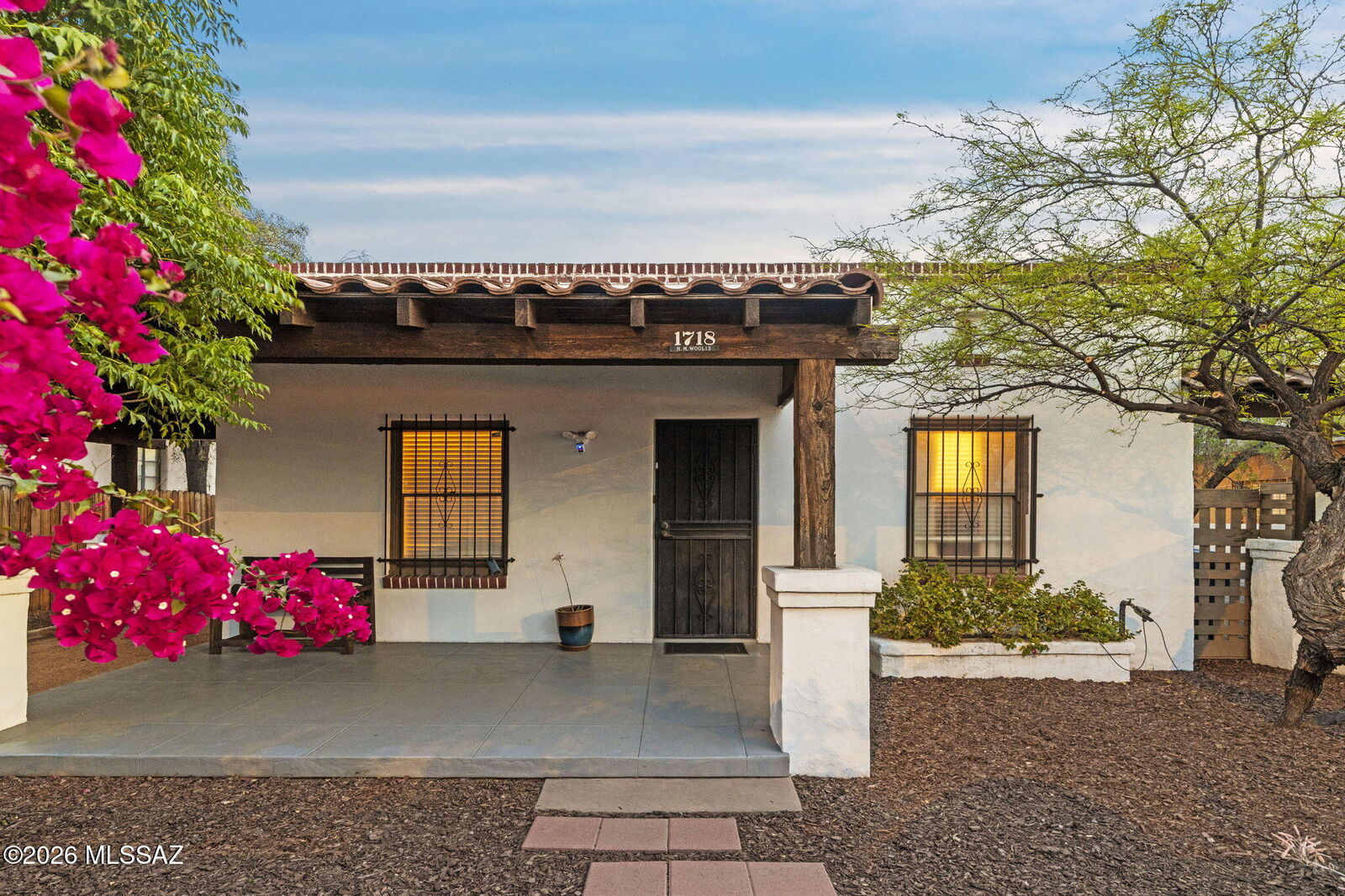 Property Photo:  1718 E Grant Road  AZ 85719 